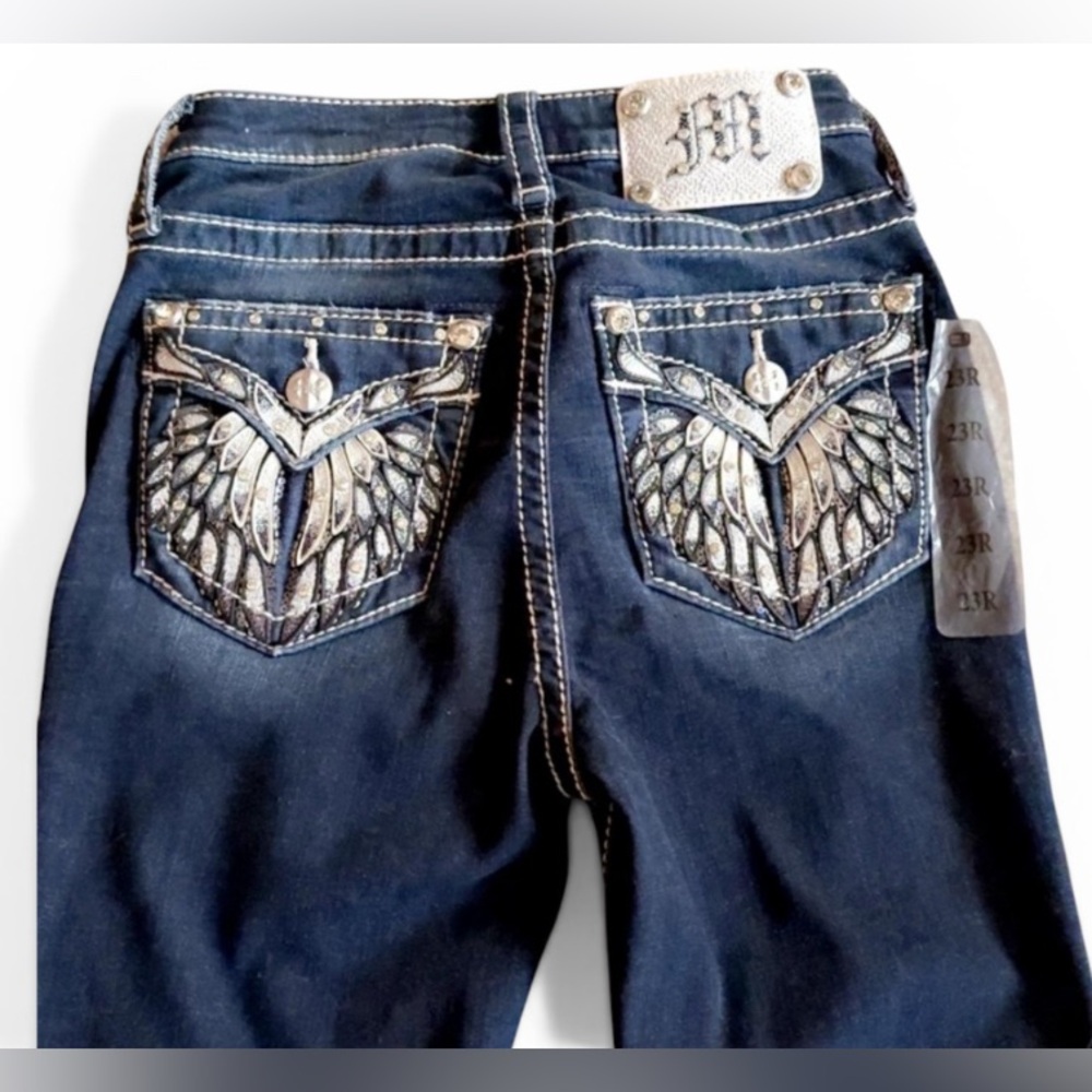 Miss Me Dark Wash Jeans with Embroidered Wing Back Pockets Size 23/32 NWOT